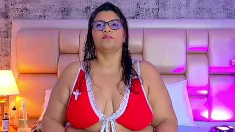 Selenna Cooper online show from April 28, 11:37 am