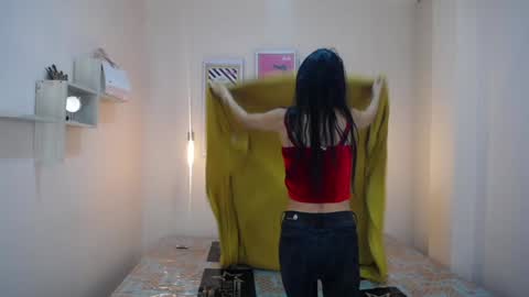 Snapshot of seleny_fitness chatting on December 5, 1:06 pm Mayte online show from December 5, 1:06 pm