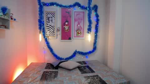 Snapshot of seleny_fitness chatting on December 24, 12:11 pm Mayte online show from December 24, 12:11 pm
