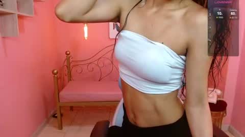 Snapshot of seleny_fitness chatting on June 26, 11:25 am Mayte online show from June 26, 11:25 am
