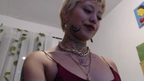 Snapshot of seley222 chatting on June 9, 2:01 am Ask me online show from June 9, 2:01 am