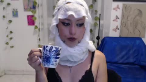 Snapshot of seley222 chatting on June 10, 1:06 am Ask me online show from June 10, 1:06 am