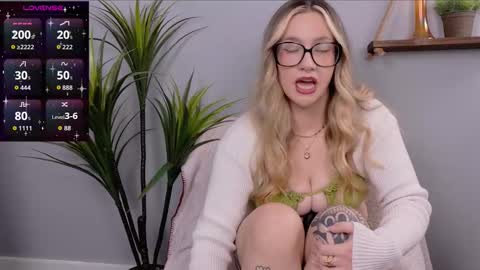 Selina Mae online show from October 24, 3:14 am