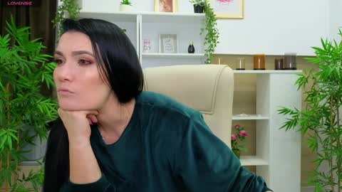 Snapshot of selinesole_ chatting on December 9, 5:41 pm Seline online show from December 9, 5:41 pm