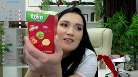 Snapshot of selinesole_ chatting on December 18, 8:25 pm Seline online show from December 18, 8:25 pm