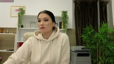 Snapshot of selinesole_ chatting on February 4, 5:12 pm Seline online show from February 4, 5:12 pm