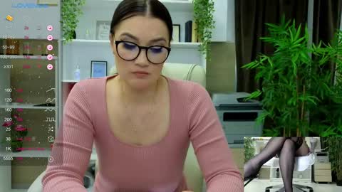 Snapshot of selinesole_ chatting on February 18, 7:41 pm Seline online show from February 18, 7:41 pm