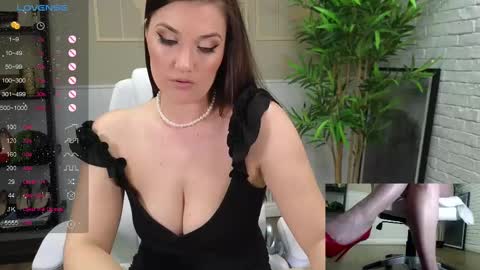 Snapshot of selinesole_ chatting on March 5, 5:18 pm Seline online show from March 5, 5:18 pm