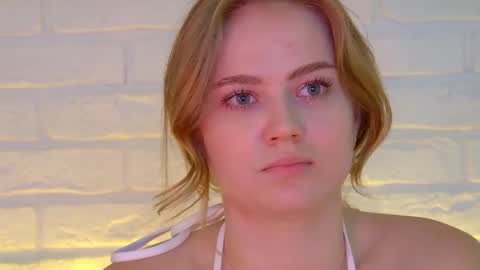 SelinSwarovski online show from September 22, 4:36 am