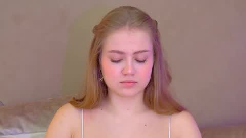 SelinSwarovski online show from September 26, 4:22 pm