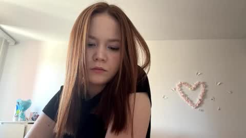 Lily online show from May 11, 7:14 am