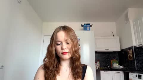 Snapshot of selmacalumag chatting on July 5, 6:53 am Lily online show from July 5, 6:53 am