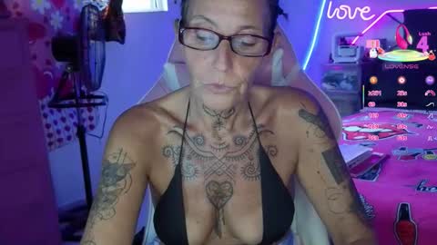 Selvaggia Del Caribe online show from March 27, 5:45 pm