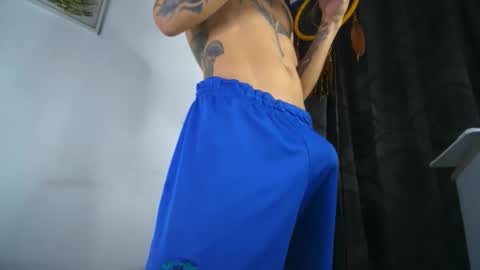 sem_alas online show from October 23, 12:10 am