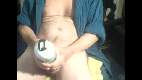 Snapshot of semajstretsa chatting on December 22, 7:21 pm frederick online show from December 22, 7:21 pm