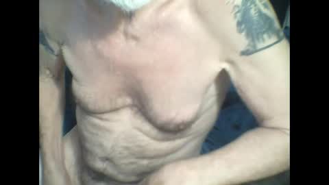 Snapshot of semajstretsa chatting on January 16, 11:27 pm frederick online show from January 16, 11:27 pm