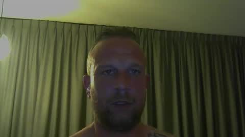 Snapshot of sence08 chatting on April 4, 8:50 pm sence08 online show from April 4, 8:50 pm