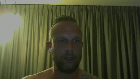 Snapshot of sence08 chatting on April 12, 8:03 pm sence08 online show from April 12, 8:03 pm