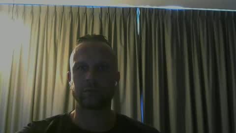Snapshot of sence08 chatting on April 18, 3:05 pm sence08 online show from April 18, 3:05 pm