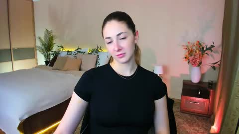 sensitiveheartt online show from September 25, 4:54 pm