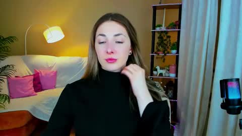 sensitiveheartt online show from September 27, 6:13 pm