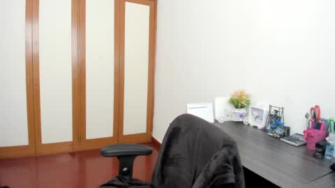 Samantha -  online show from December 6, 5:33 pm