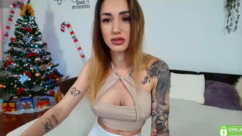 Snapshot of sensual_allexa chatting on December 5, 4:54 am Alexa --find me here online show from December 5, 4:54 am