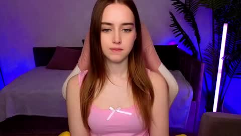 Snapshot of sensual_amy_ chatting on April 6, 4:46 am Emily online show from April 6, 4:46 am