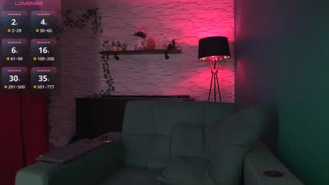 Jasmine online show from February 22, 1:35 pm