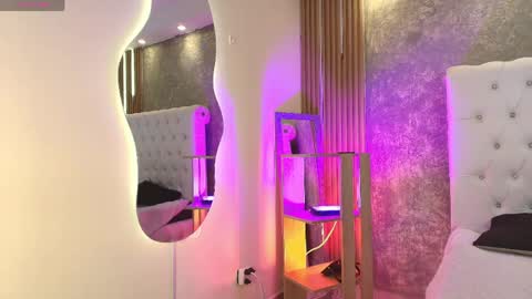 Snapshot of sensual_kim77 chatting on May 29, 2:37 pm Sensual Kim77 online show from May 29, 2:37 pm