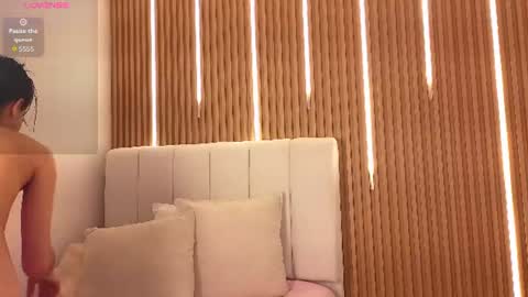 Snapshot of sensual_kim77 chatting on June 11, 12:58 pm Sensual Kim77 online show from June 11, 12:58 pm