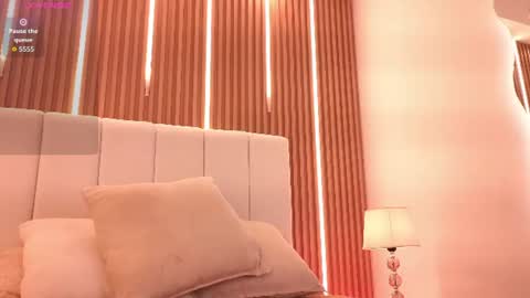 Snapshot of sensual_kim77 chatting on June 21, 1:13 pm Sensual Kim77 online show from June 21, 1:13 pm