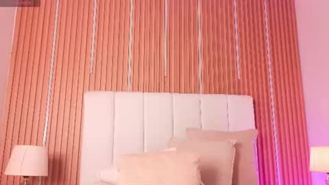 Snapshot of sensual_kim77 chatting on June 27, 1:50 pm Sensual Kim77 online show from June 27, 1:50 pm