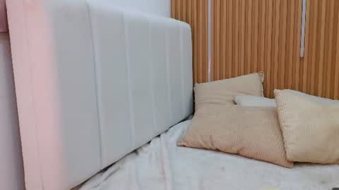Snapshot of sensual_kim77 chatting on July 8, 1:04 pm Sensual Kim77 online show from July 8, 1:04 pm