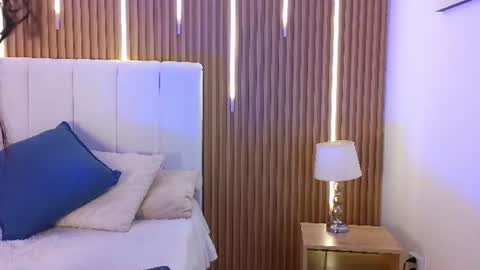 Snapshot of sensual_kim77 chatting on July 25, 1:52 pm Sensual Kim77 online show from July 25, 1:52 pm