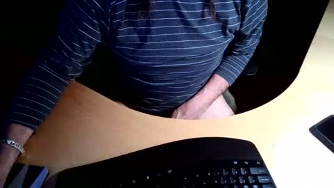 Snapshot of sensualgentlem chatting on December 2, 12:05 am Sensually Yours online show from December 2, 12:05 am