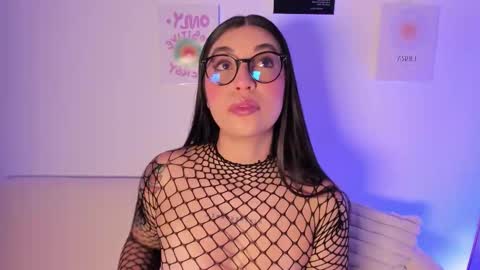 Snapshot of sensualhaven_ chatting on December 5, 1:03 am sensualhaven_ online show from December 5, 1:03 am