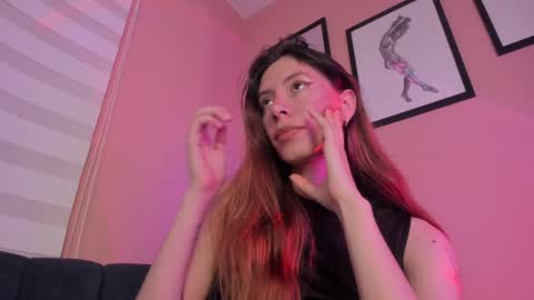 Snapshot of sensualjanex chatting on June 5, 6:52 am Jane online show from June 5, 6:52 am