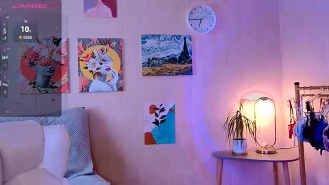 sensuallucy233 online show from November 7, 8:36 am