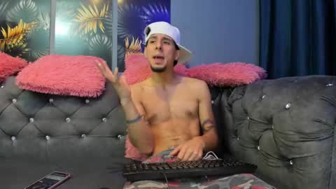 sensualsoulss online show from October 18, 12:39 pm