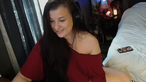 Snapshot of sentfrmheaven chatting on December 25, 5:05 pm Tara online show from December 25, 5:05 pm