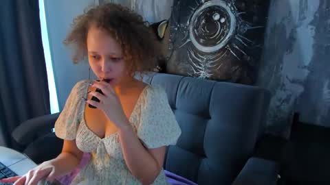 senya_sol online show from March 11, 7:36 am