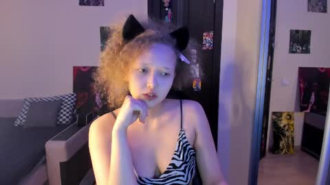 senya_sol online show from March 28, 11:15 pm
