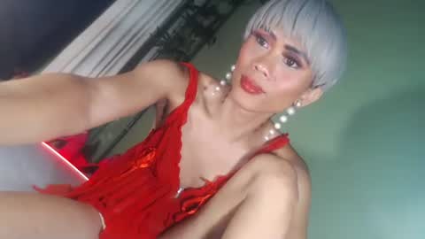 Snapshot of senyora_evangelista chatting on May 7, 3:01 am senyora_evangelista online show from May 7, 3:01 am