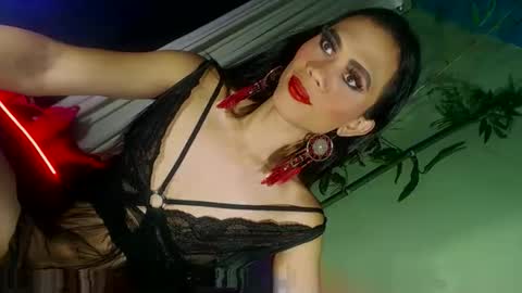 Snapshot of senyora_evangelista chatting on May 13, 4:59 pm senyora_evangelista online show from May 13, 4:59 pm