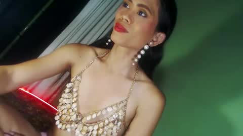 Snapshot of senyora_evangelista chatting on May 26, 6:20 am senyora_evangelista online show from May 26, 6:20 am