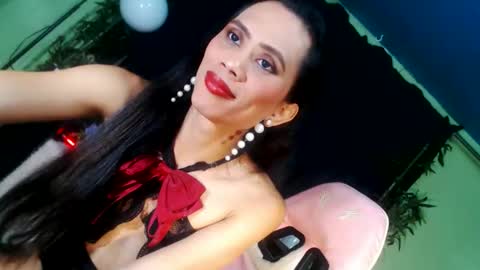 Snapshot of senyora_evangelista chatting on June 3, 11:43 pm senyora_evangelista online show from June 3, 11:43 pm