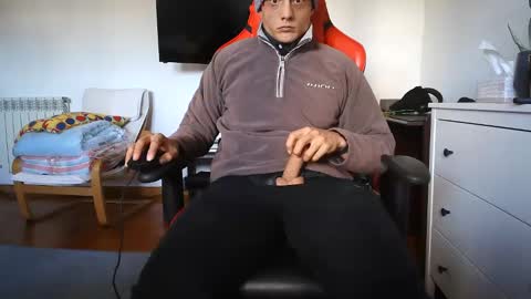 Snapshot of sepvito chatting on January 1, 2:52 pm sepvito online show from January 1, 2:52 pm