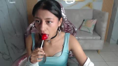 serabella_s online show from December 5, 1:09 pm