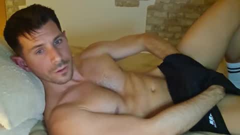 Snapshot of serafino94 chatting on March 4, 2:39 am serafino94 online show from March 4, 2:39 am